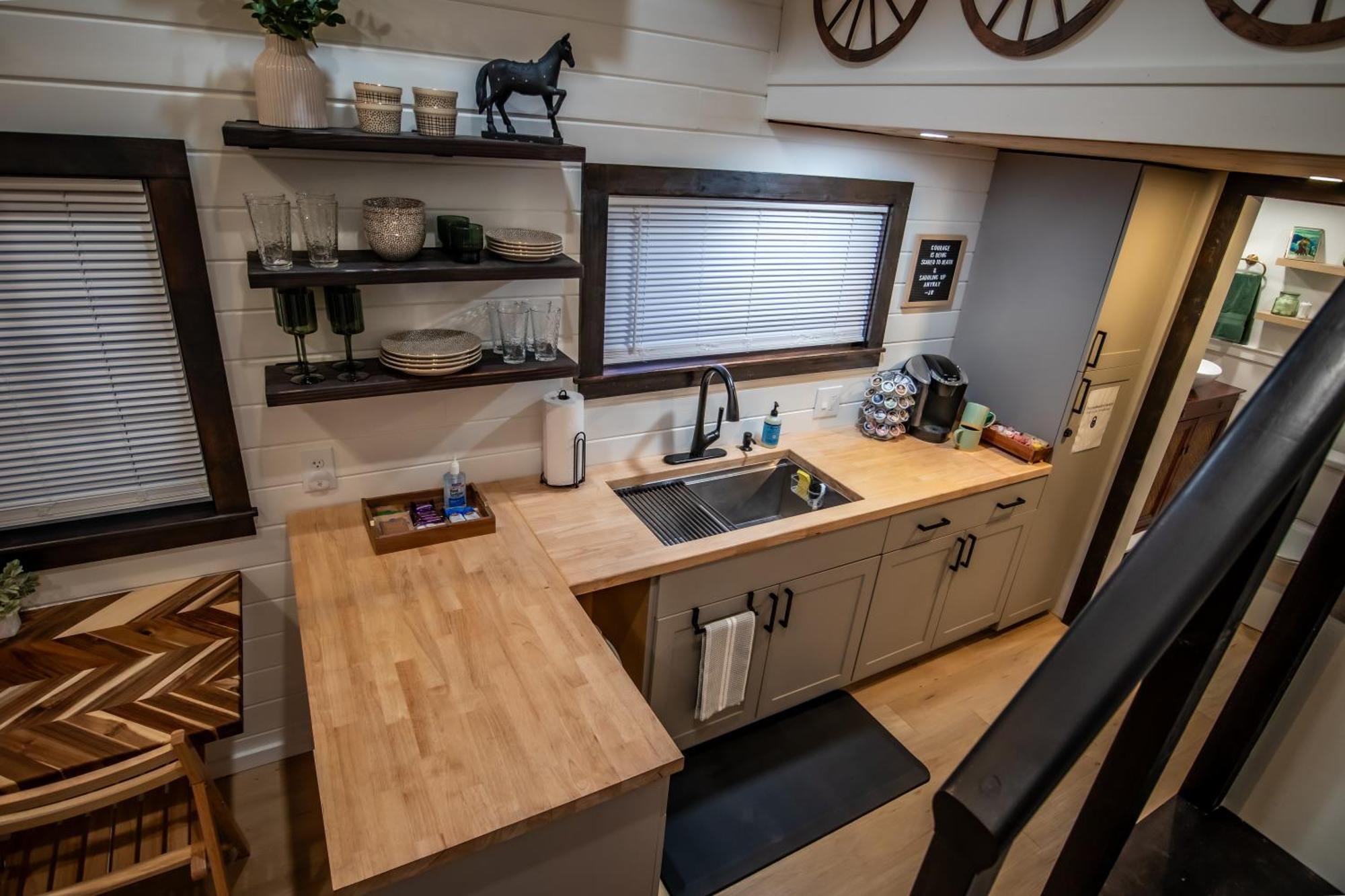 Unique Tiny Home Minutes From Downtown Ellensburg Eksteriør bilde